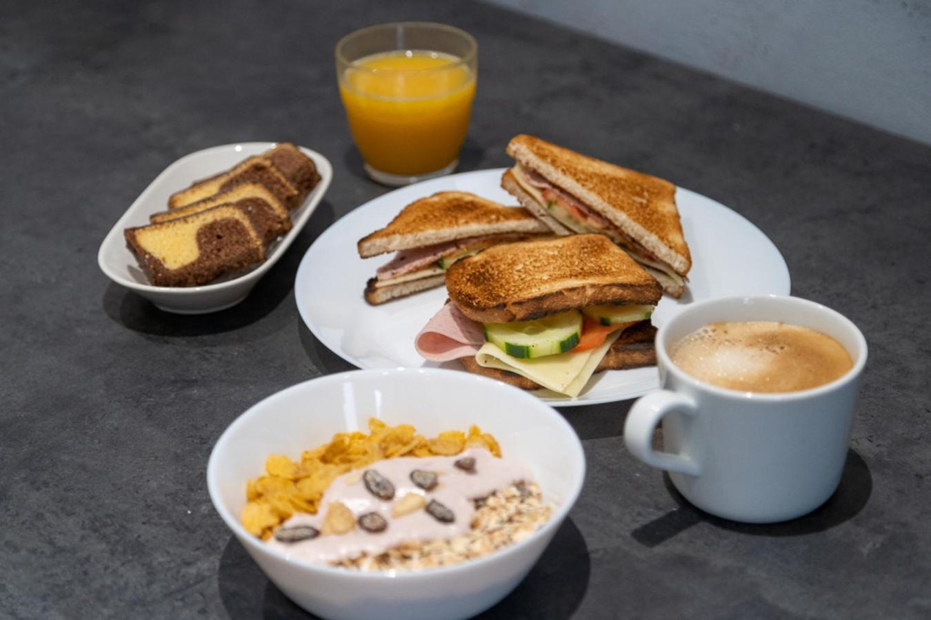 Safestay Brussels Grand Place Dış mekan fotoğraf